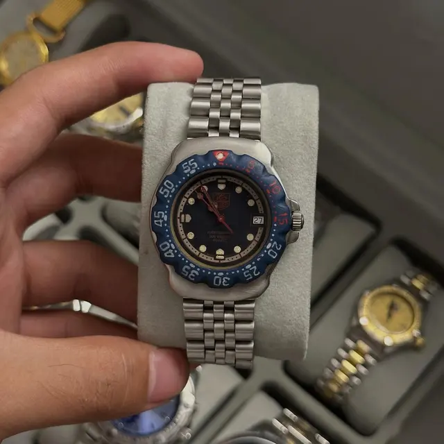 TAG Heuer WA1210 Blue/Red Dial